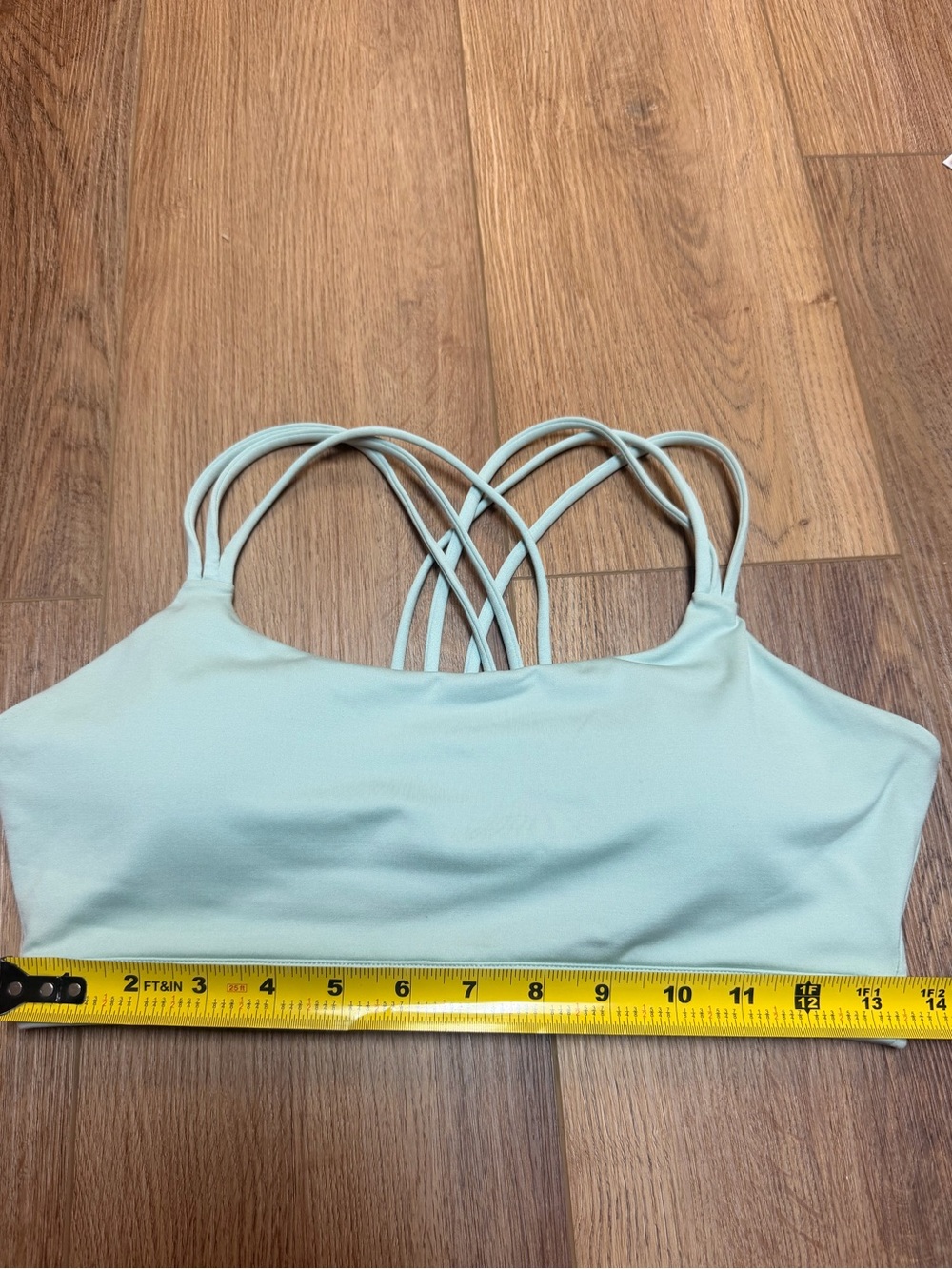 GapFit Eclipse Strappy Sports Bra Medium Support M Frothy Aqua Padded M Running - Picture 8 of 9